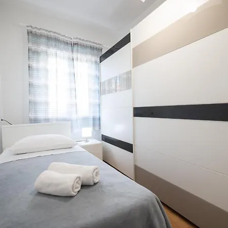 3 Bedroom For 5 People