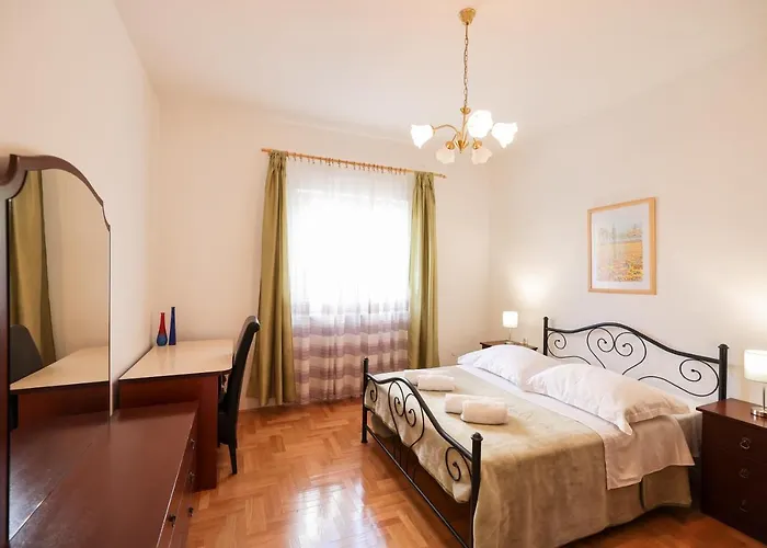 3 Bedroom For 5 People Apartamento Zadar